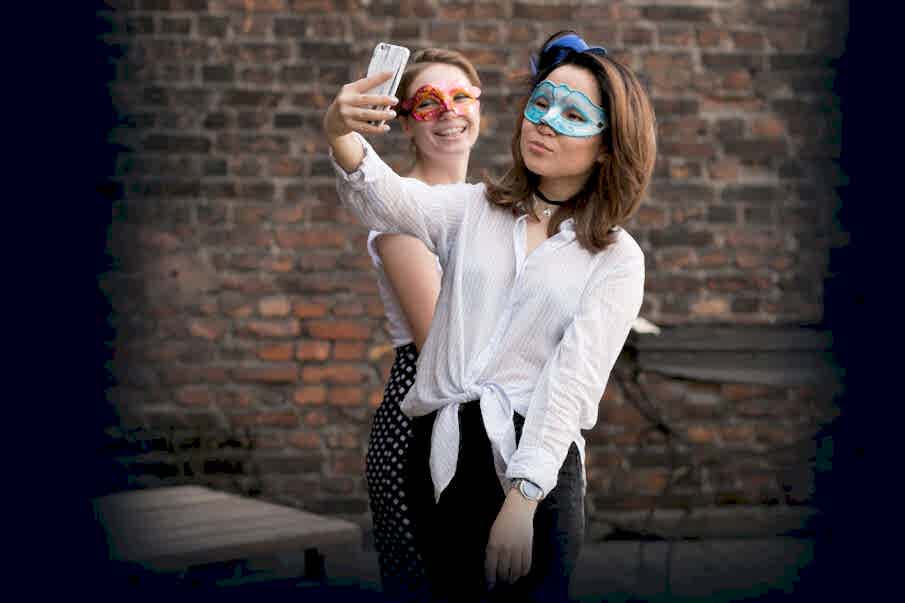 alt_img_hen-party alt_img_hen-party